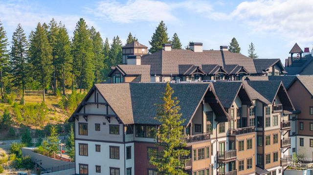 $3,200,000 | 700 Village Drive, Unit 403, Donnelly, ID 83615