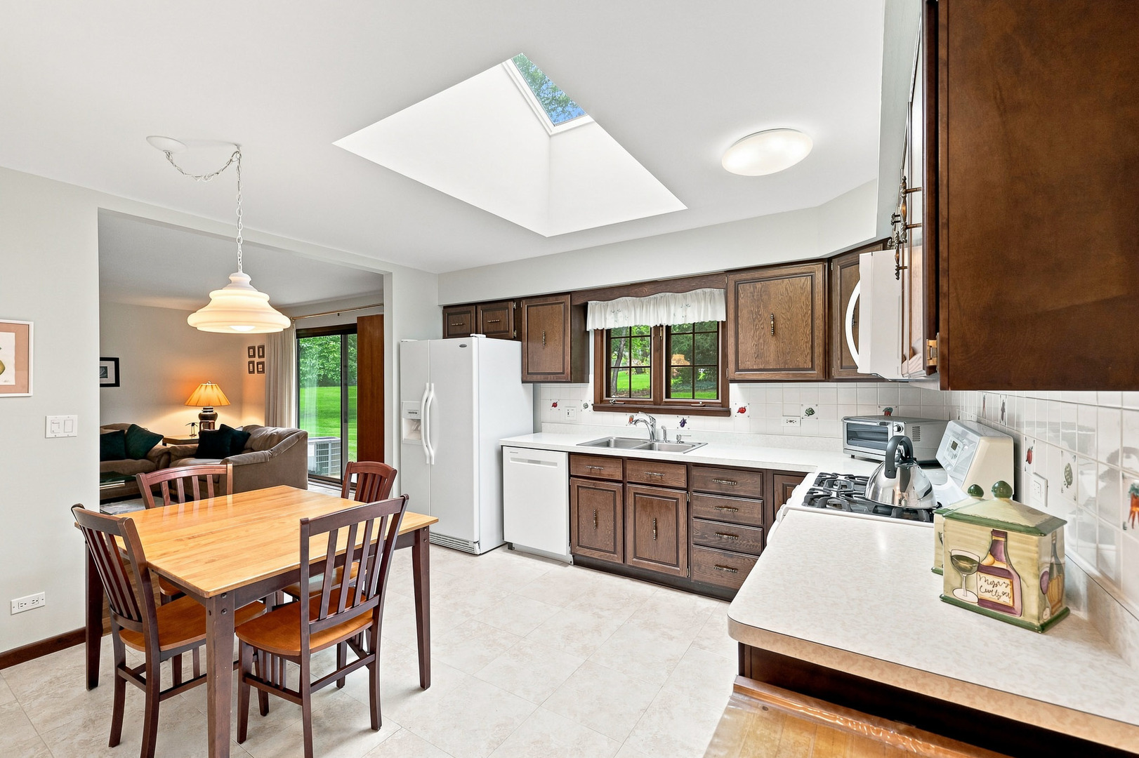 806 Roberts Road Tower Lakes, IL 60010 - Photo 17 of 53 Gallery Image 17