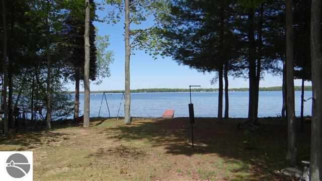 5513 Bush Road Interlochen, MI 49643 - Photo 4 of 16 1782754-3.JPG