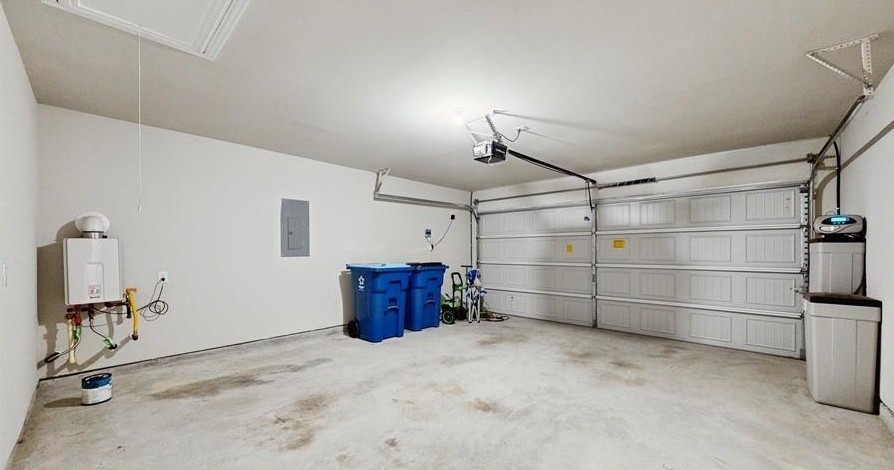 18277 Eaton Mill Drive New Caney, TX 77357 - Photo 26 of 28 a view of a garage