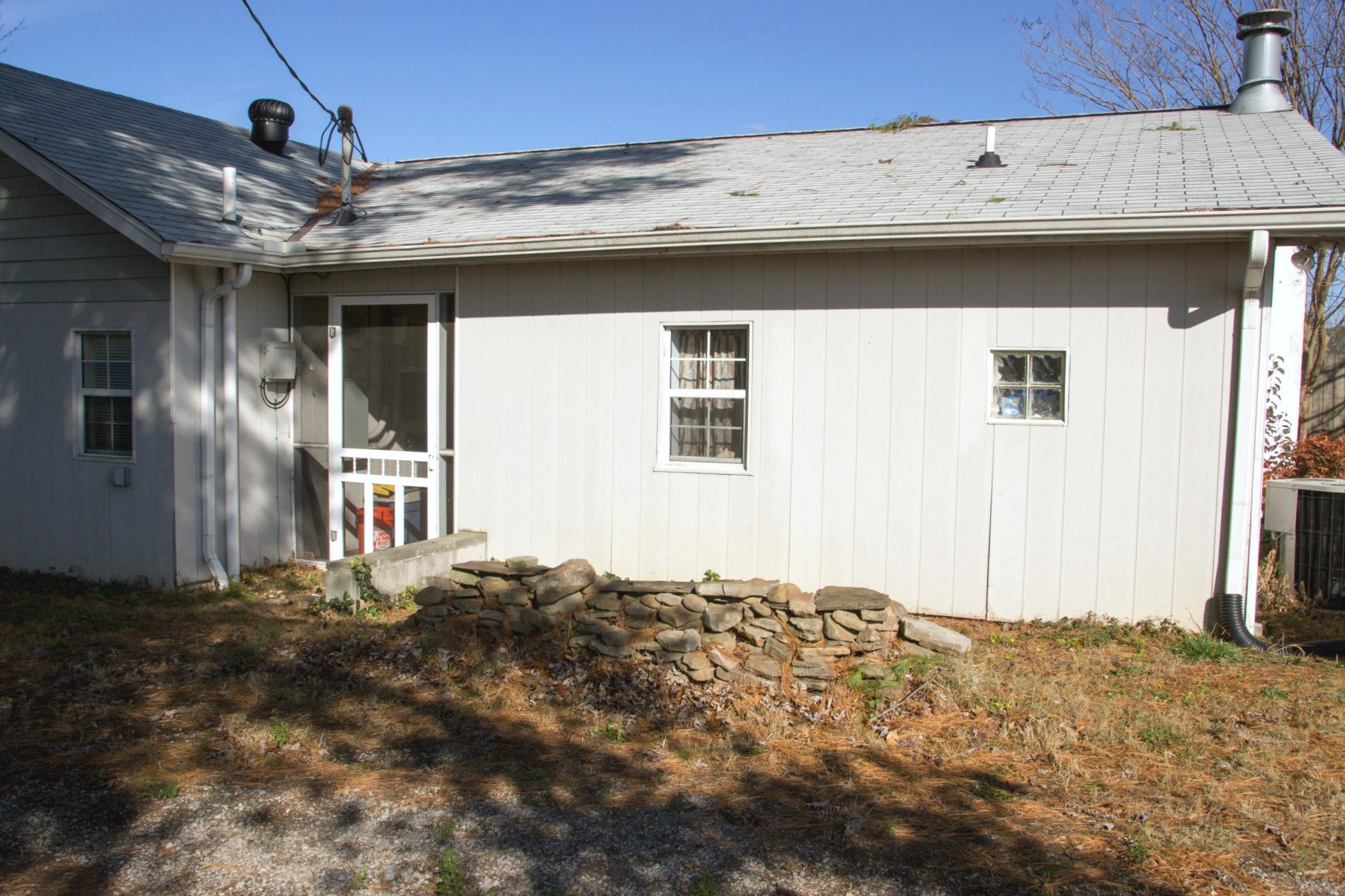 3246 Morganton Road Maryville, TN 37801 - Photo 4 of 26 IMG_3186