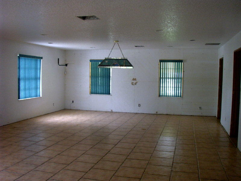3056 B Road Loxahatchee, FL 33470 - Photo 14 of 22 Family room
