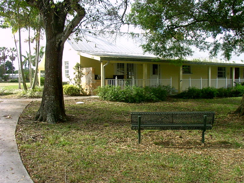 3056 B Road Loxahatchee, FL 33470 - Photo 20 of 22 Rear view of main house