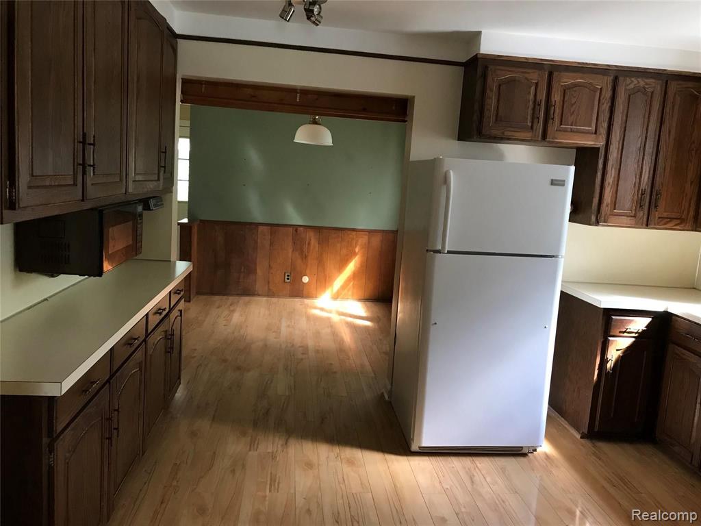 27820 Rackham Drive Lathrup Village, MI 48076 - Photo 11 of 31