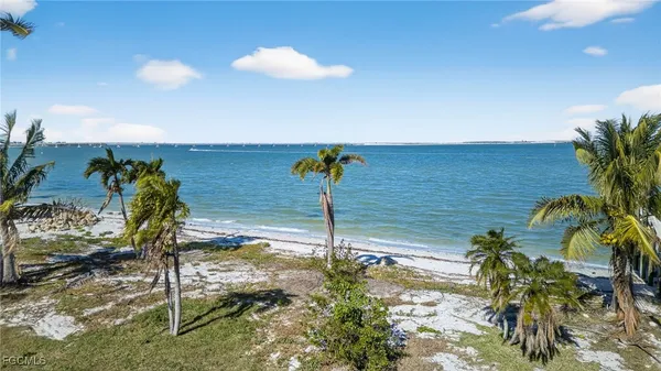 $10,000,000 | 1245 Buttonwood Lane, Sanibel, FL 33957