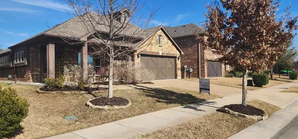 a view of a house with street