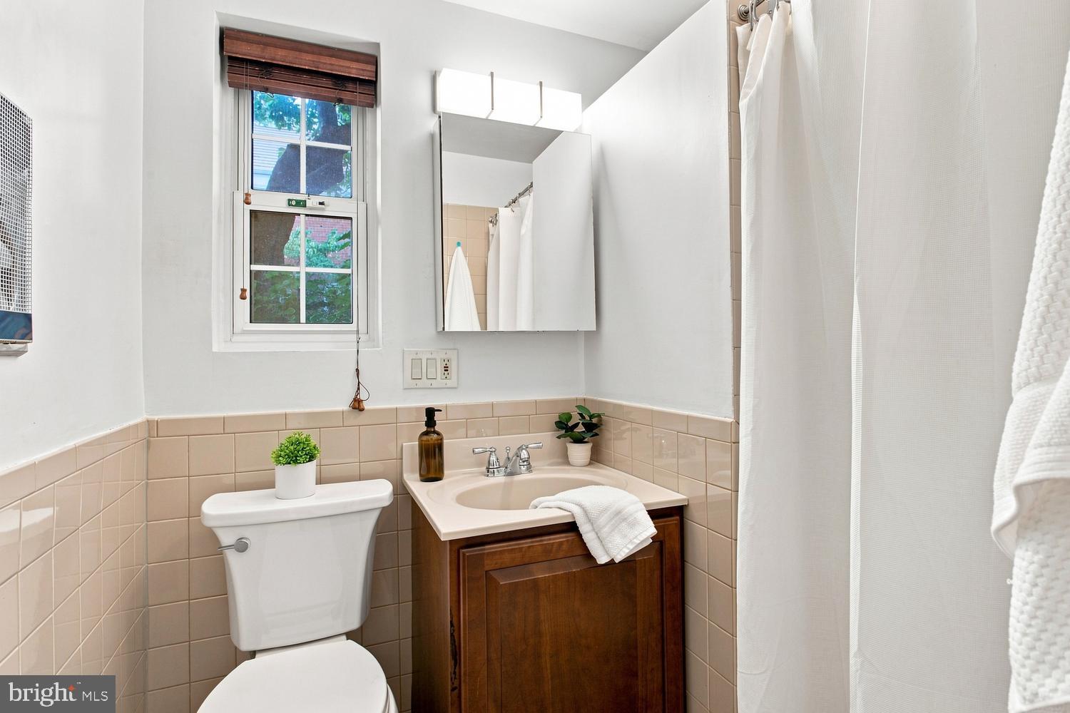 3410 Gunston Road Alexandria, VA 22302 - Photo 16 of 17 Gallery Image 16