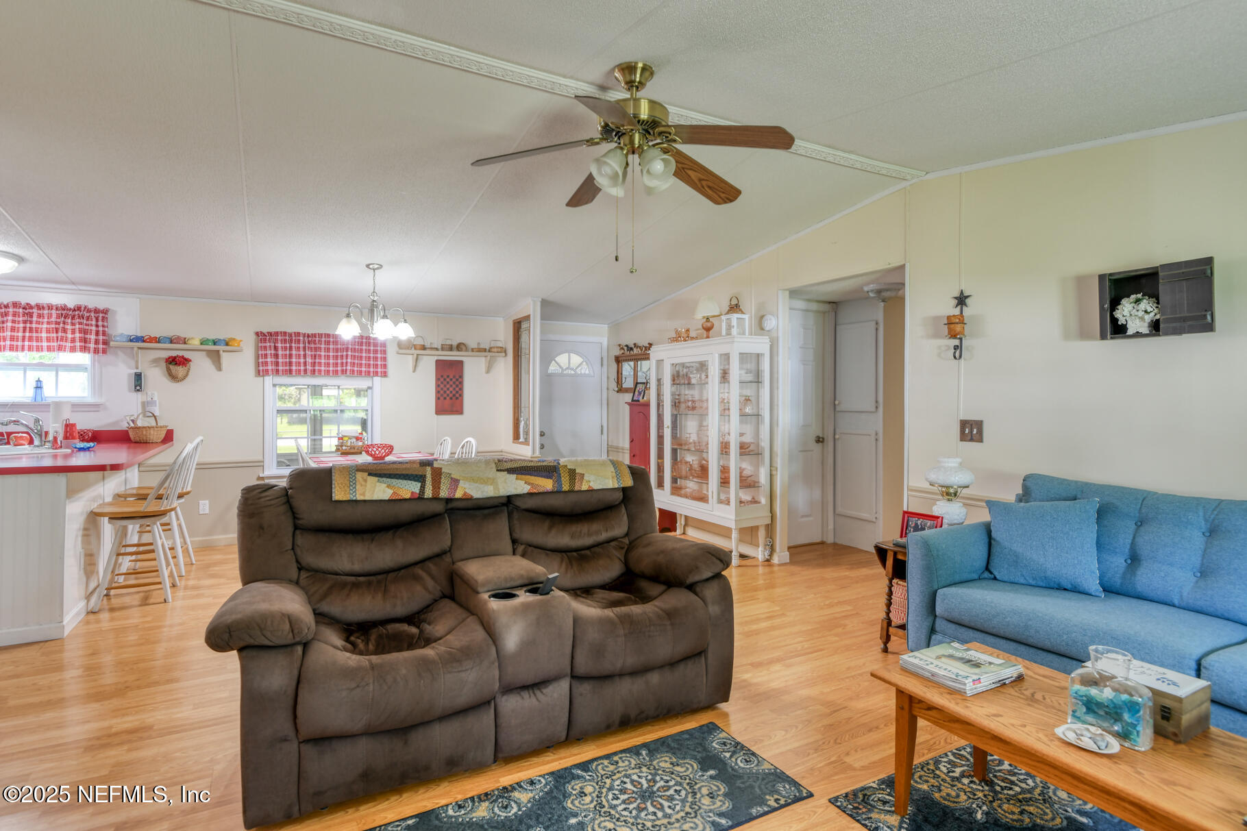 203 Horse Landing Road Satsuma, FL 32189 - Photo 16 of 39 living to dining