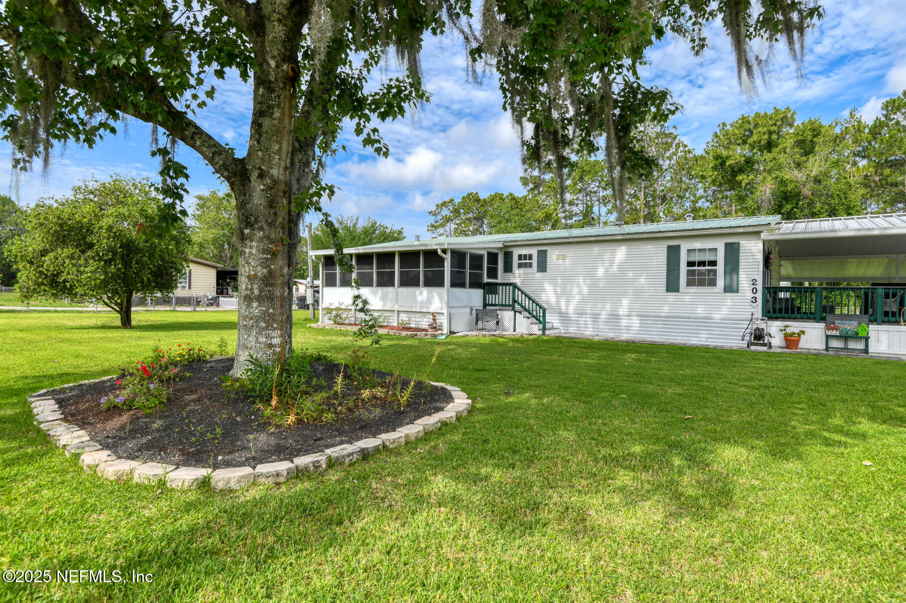 203 Horse Landing Road Satsuma, FL 32189 - Photo 3 of 39 203 Horse Landing Road ONLINE LOW RES-3