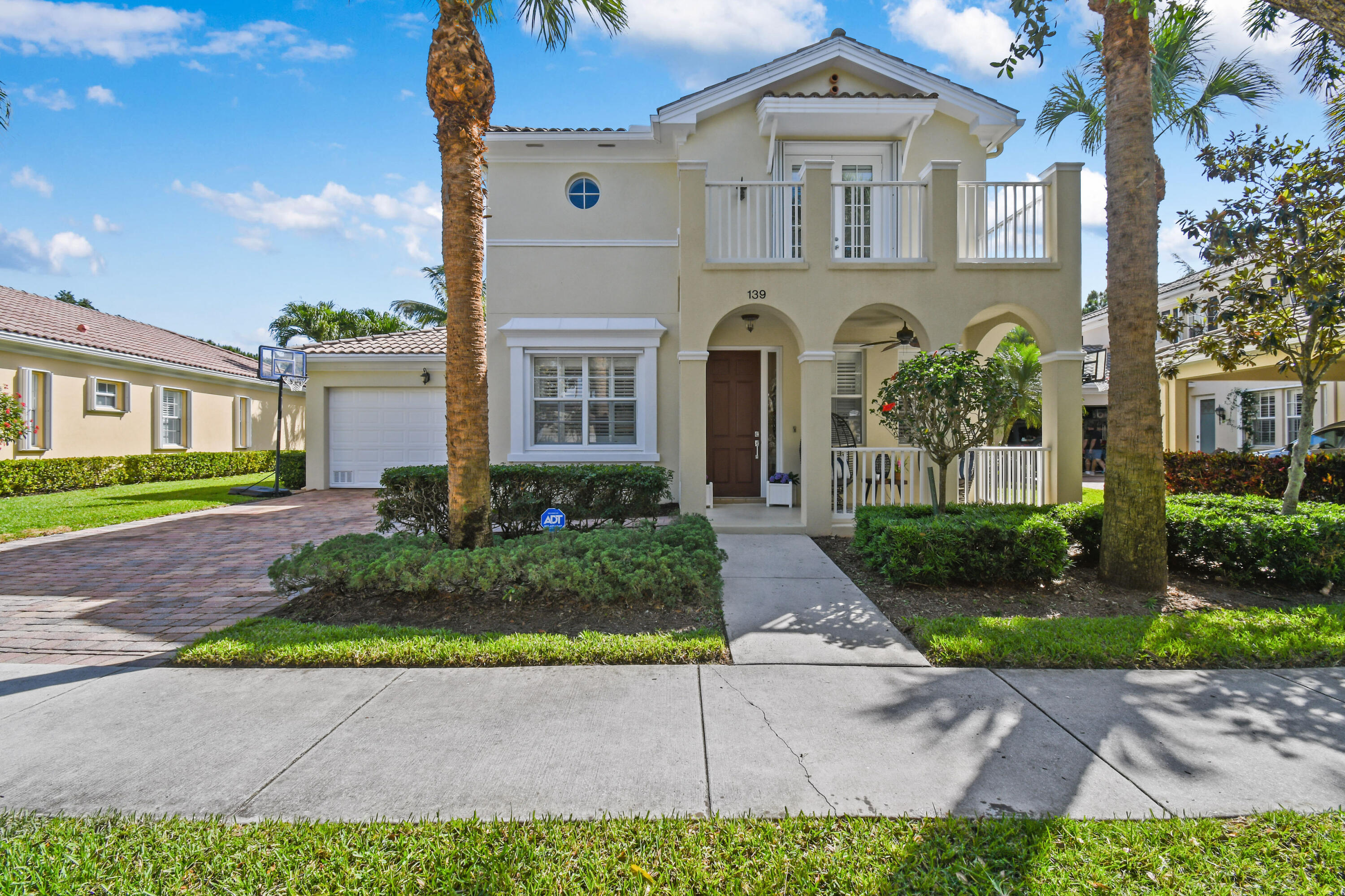 139 Florence Drive Jupiter, FL 33458 - Photo 4 of 78 139FlorenceDrive(1)