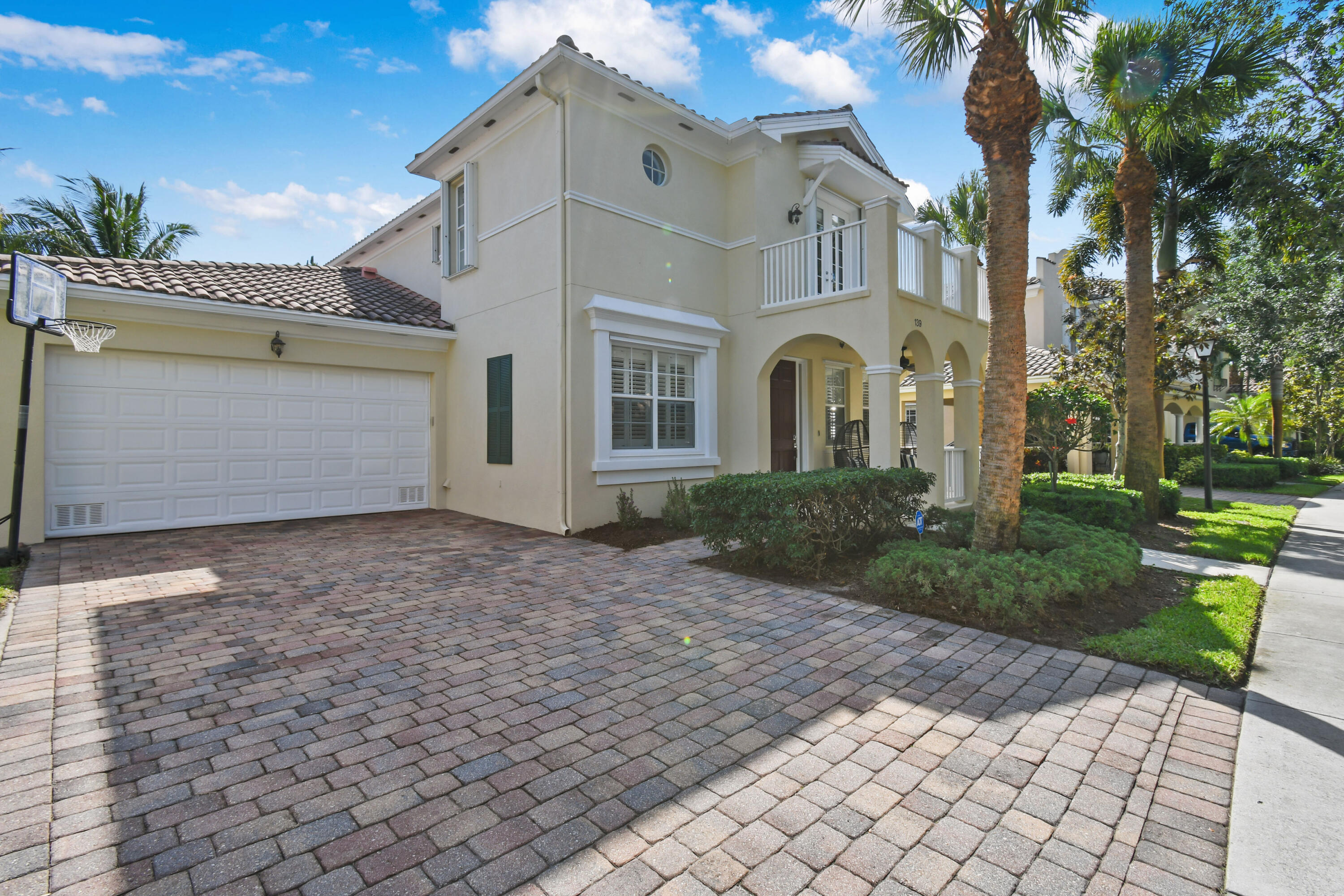 139 Florence Drive Jupiter, FL 33458 - Photo 5 of 78 139FlorenceDrive(2)