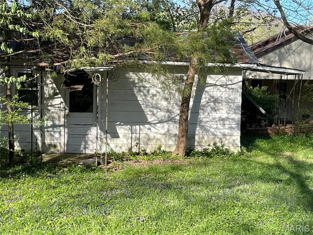 $69,900 | 617 North 3rd Street, Piedmont, MO 63957