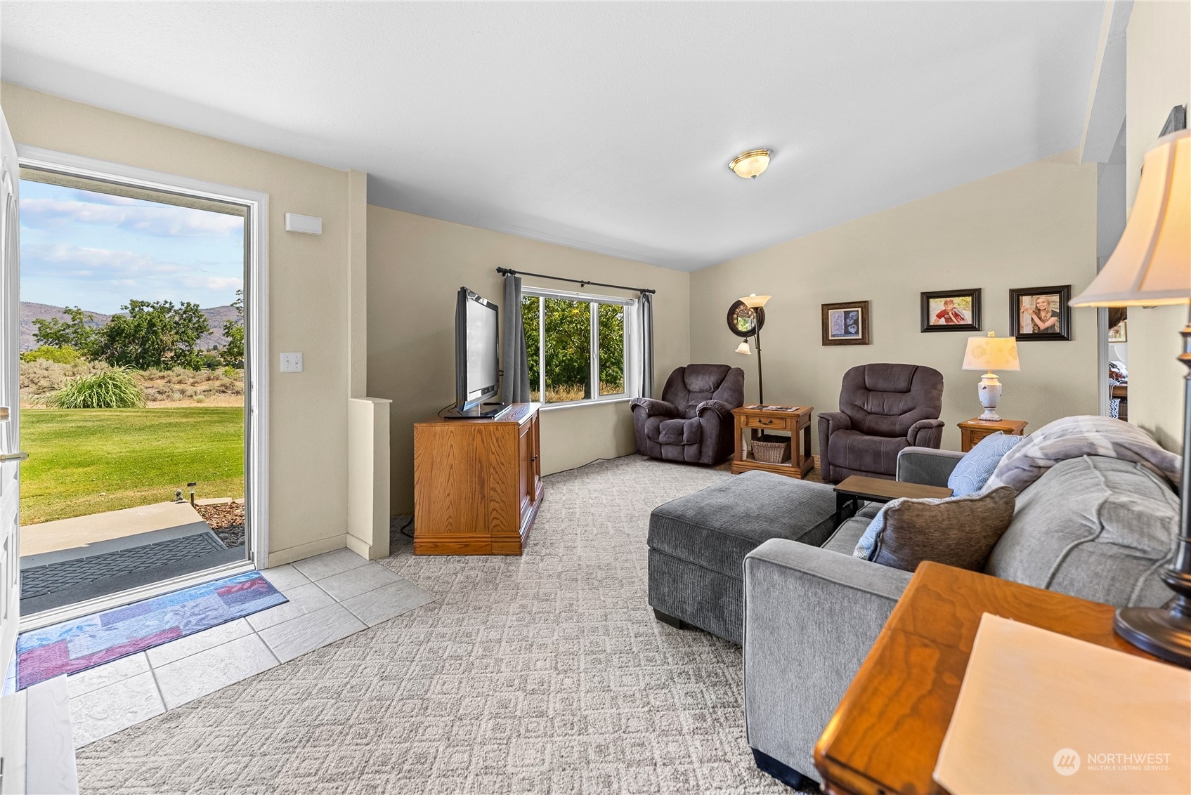 50 Soren Peterson Road Riverside, WA 98849 - Photo 8 of 37 a living room with furniture and a flat screen tv