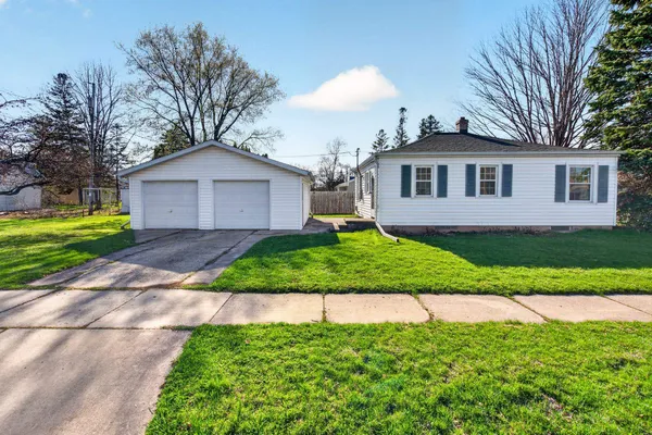 $199,900 | 431 East Coolidge Avenue, Appleton, WI 54915