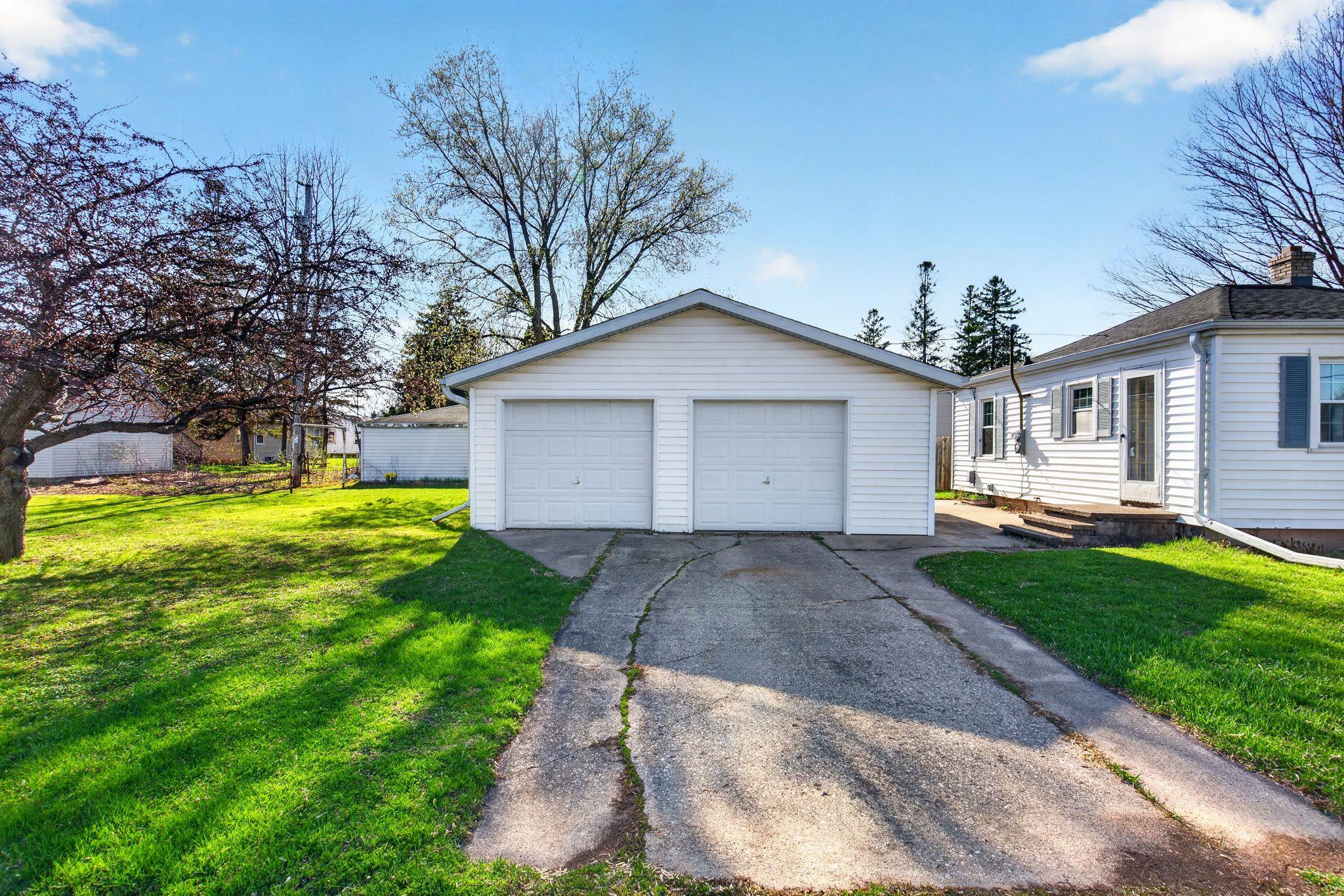 431 East Coolidge Avenue Appleton, WI 54915 - Photo 19 of 27