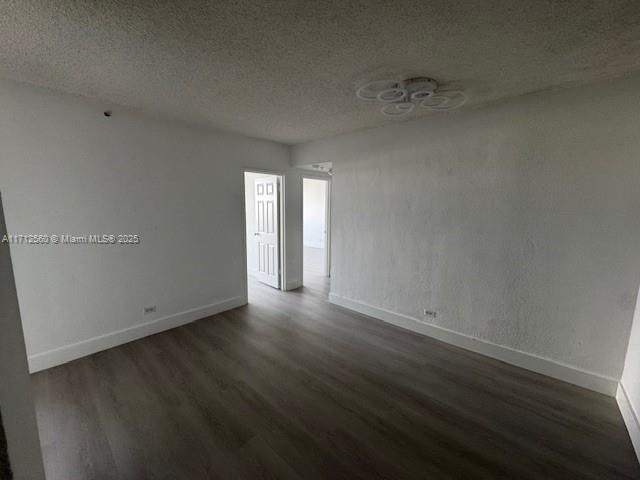 1500 Bay Road, Unit 1070S Miami Beach, FL 33139 - Photo 5 of 25 Gallery Image 5