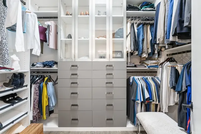 $1,498,000 | 800 Embassy Drive, Unit 605, Austin, TX 78702