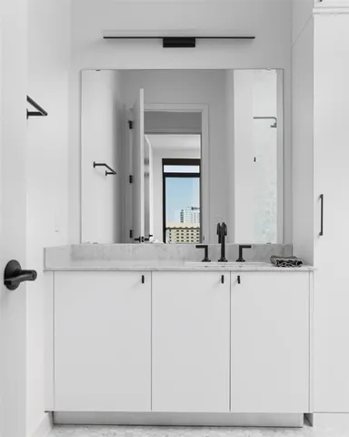 $1,498,000 | 800 Embassy Drive, Unit 605, Austin, TX 78702