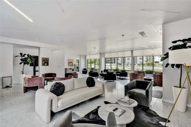 $1,498,000 | 800 Embassy Drive, Unit 605, Austin, TX 78702