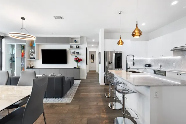 $1,498,000 | 800 Embassy Drive, Unit 605, Austin, TX 78702