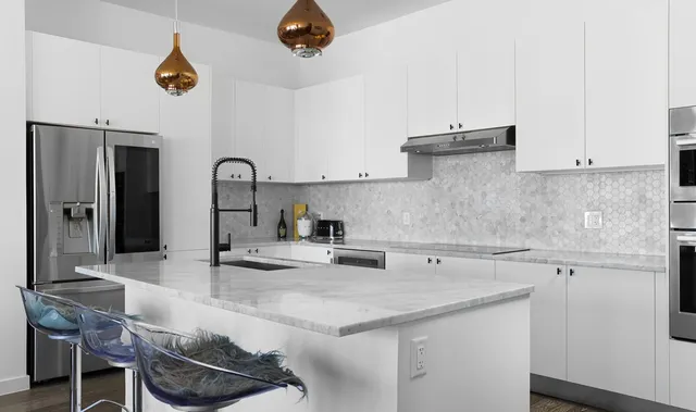 $1,498,000 | 800 Embassy Drive, Unit 605, Austin, TX 78702