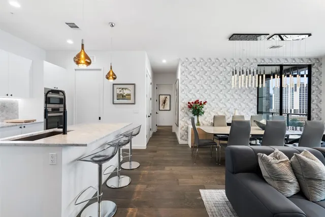 $1,498,000 | 800 Embassy Drive, Unit 605, Austin, TX 78702