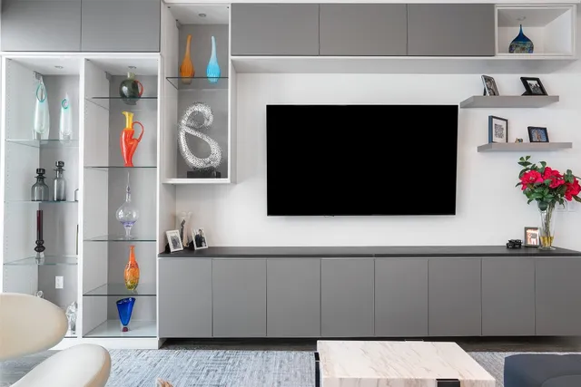 $1,498,000 | 800 Embassy Drive, Unit 605, Austin, TX 78702