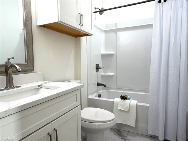 $415,000 | 515 Woods Drive, Randleman, NC 27317