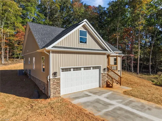 $415,000 | 515 Woods Drive, Randleman, NC 27317
