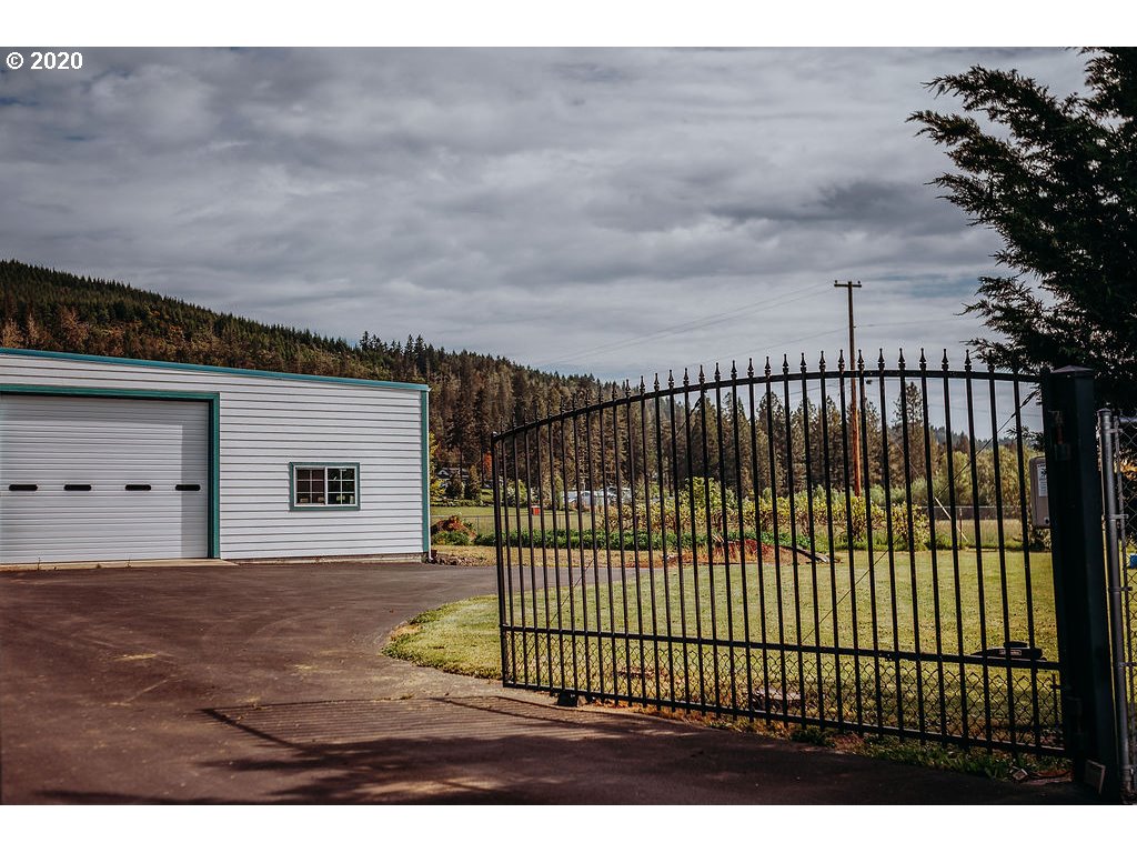 2052 Nonpareil Road Sutherlin, OR 97479 - Photo 10 of 11