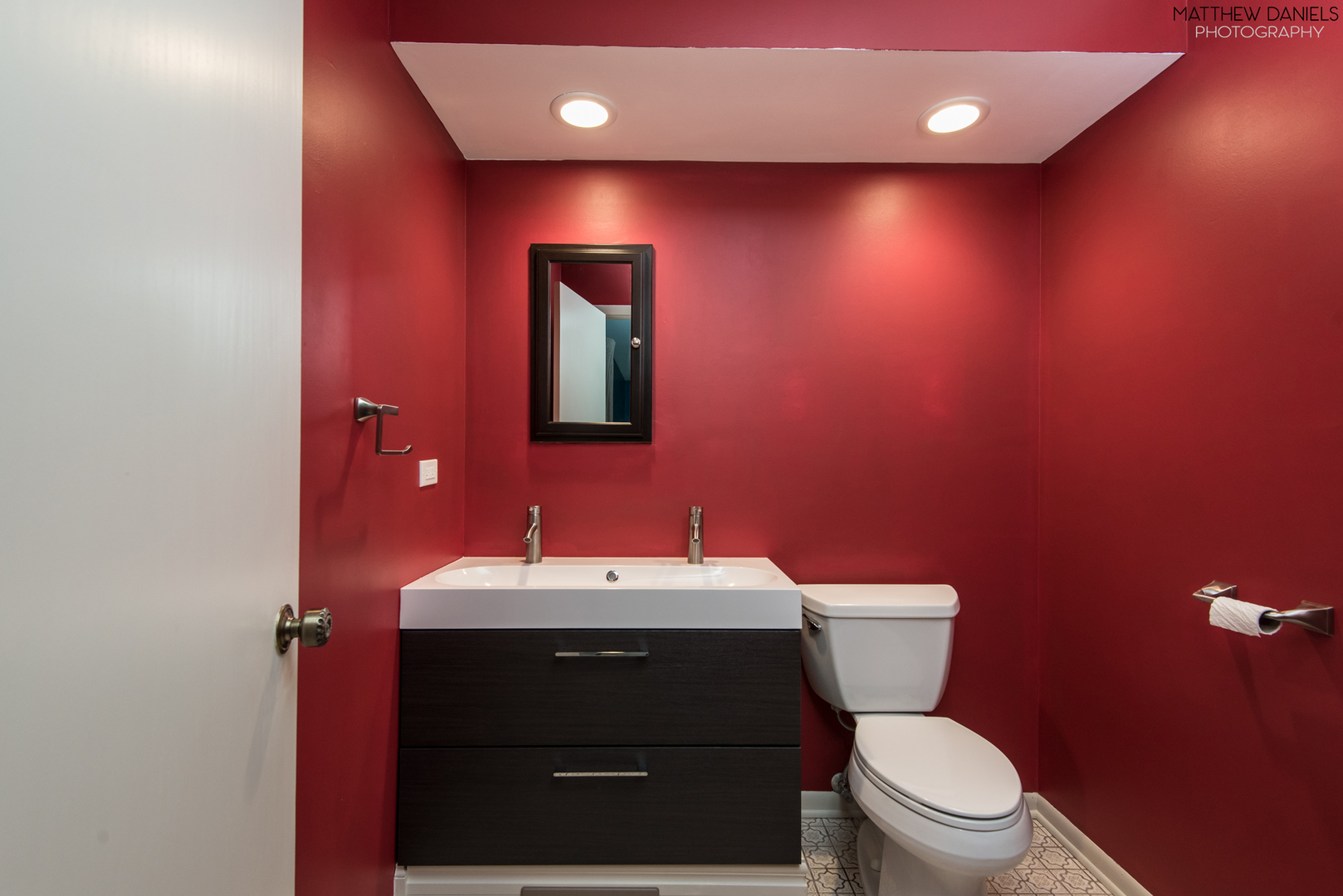 584 Aberdeen Road Frankfort, IL 60423 - Photo 38 of 60 a bathroom with a sink mirror and toilet