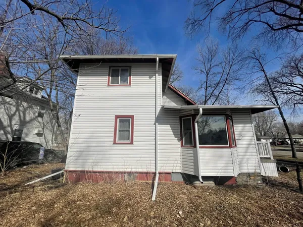 $99,000 | 401 5th Street South, Moorhead, MN 56560