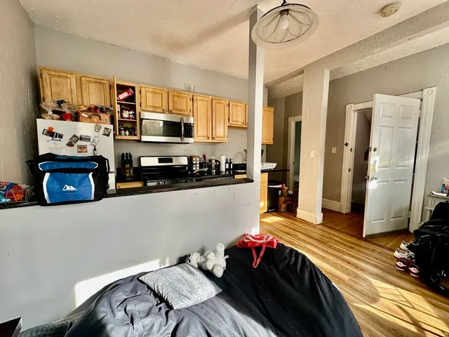 $4,900 | 93 Hillside Street, Unit 2, Boston, MA 02120