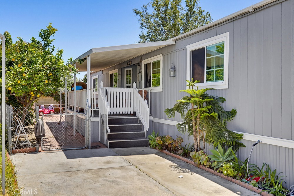 300 North Rampart Street, Unit 50 Orange, CA 92868 - Photo 7 of 35