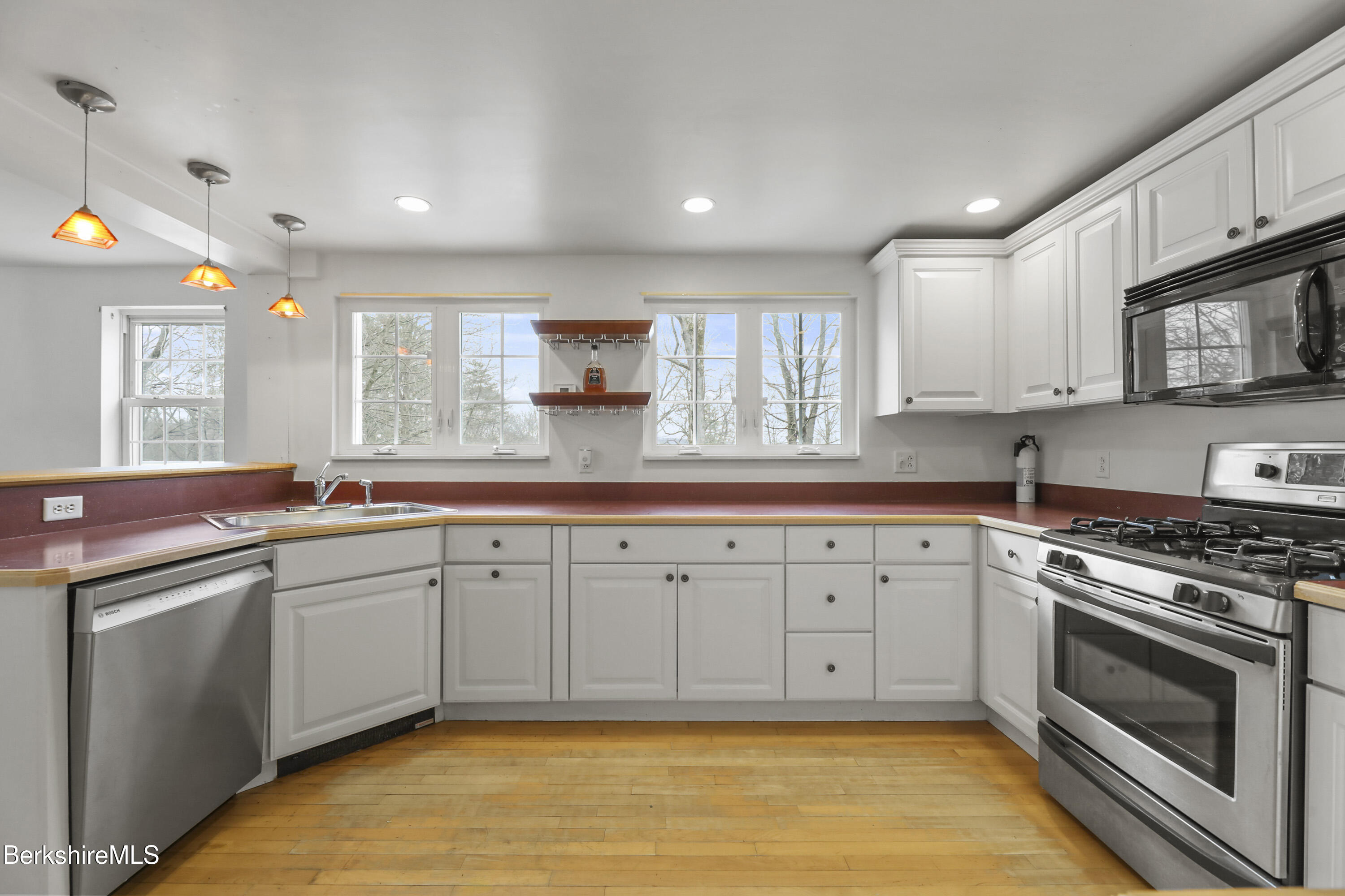 26 Old Stockbridge Road, Unit 2 Lenox, MA 01240 - Photo 10 of 30 Kitchen