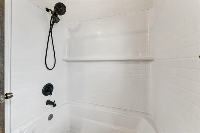 $179,900 | 7210 Hullwood Avenue, Kansas City, MO 64133