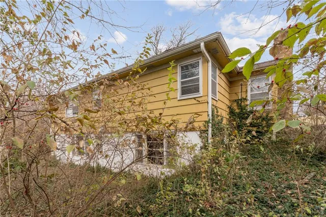 $179,900 | 7210 Hullwood Avenue, Kansas City, MO 64133