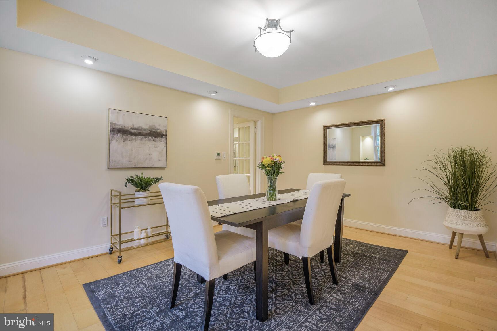 1661 Crescent Place Northwest, Unit 102 Washington, DC 20009 - Photo 15 of 34 Separate Dining Room