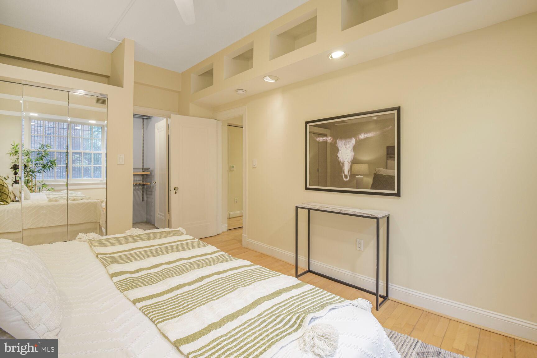 1661 Crescent Place Northwest, Unit 102 Washington, DC 20009 - Photo 18 of 34 with Lots of Built-Ins