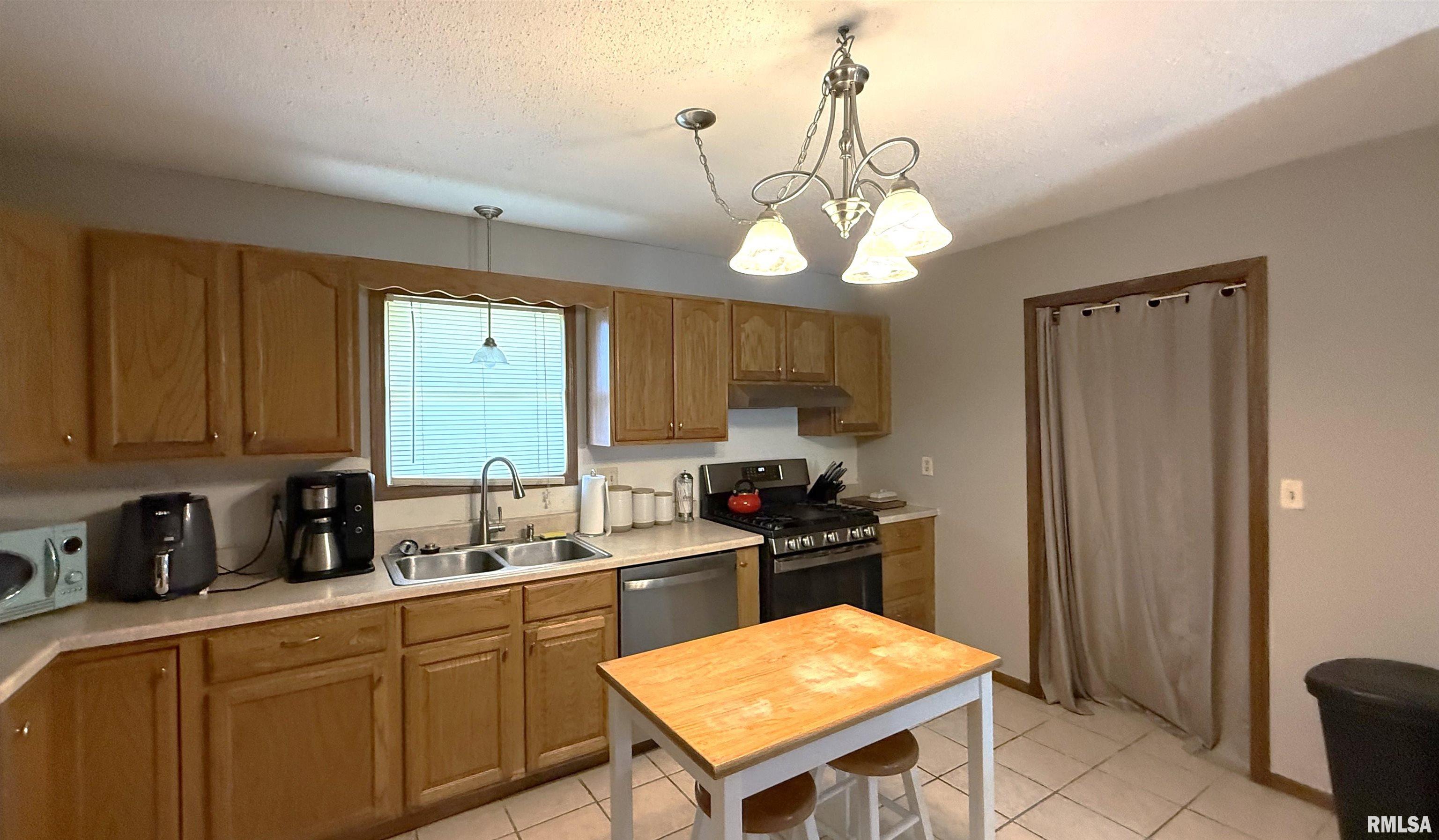 1409 Rig Street Salem, IL 62881 - Photo 7 of 16