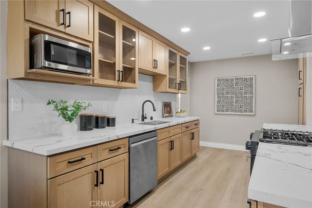 7285 Teak Way Rancho Cucamonga, CA 91701 - Photo 11 of 33