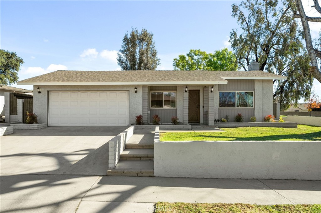 7285 Teak Way Rancho Cucamonga, CA 91701 - Photo 2 of 33