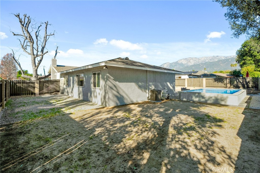 7285 Teak Way Rancho Cucamonga, CA 91701 - Photo 33 of 33 Backyard / RV Option