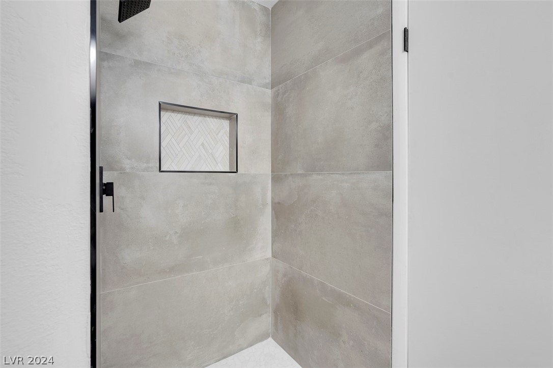 7040 Encore Way Las Vegas, NV 89119 - Photo 27 of 59 Downstairs