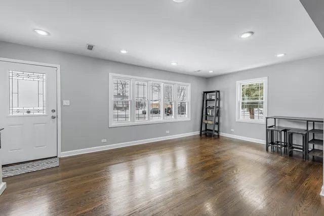 $235,000 | 8036 Newland Avenue, Burbank, IL 60459