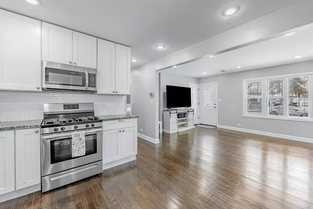 $235,000 | 8036 Newland Avenue, Burbank, IL 60459