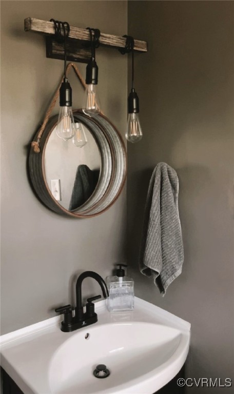 6737 Rural Point Road Mechanicsville, VA 23116 - Photo 14 of 32 Bathroom with sink