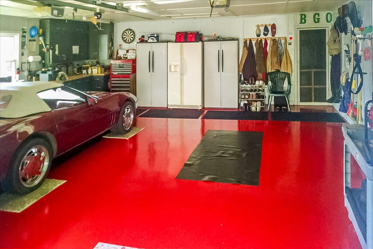 5673 Club Lane Roanoke, VA 24018 - Photo 27 of 57 24-Garage