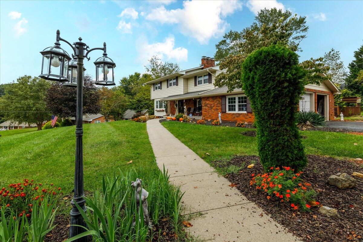 5673 Club Lane Roanoke, VA 24018 - Photo 52 of 57 49-047-5673 Club Ln Raonoke Va-253-HDR-E