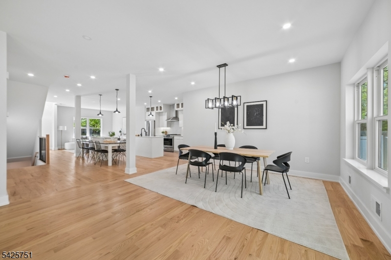 136 Irwin Street Springfield, NJ 07081 - Photo 11 of 35